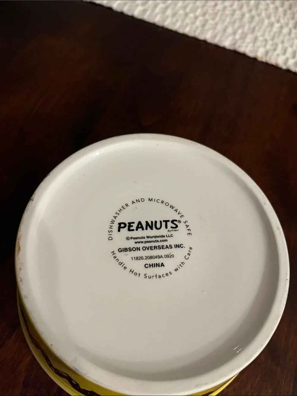 Gibson peanuts pet bowl
